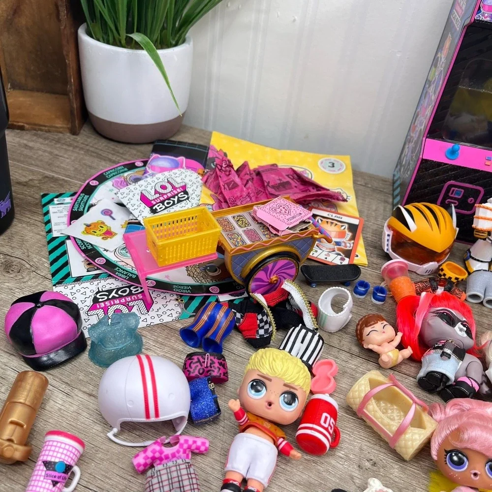 HUGE Lot LOL Surprise! - Boy Dolls, Clothes, Pets &‎ Accessories